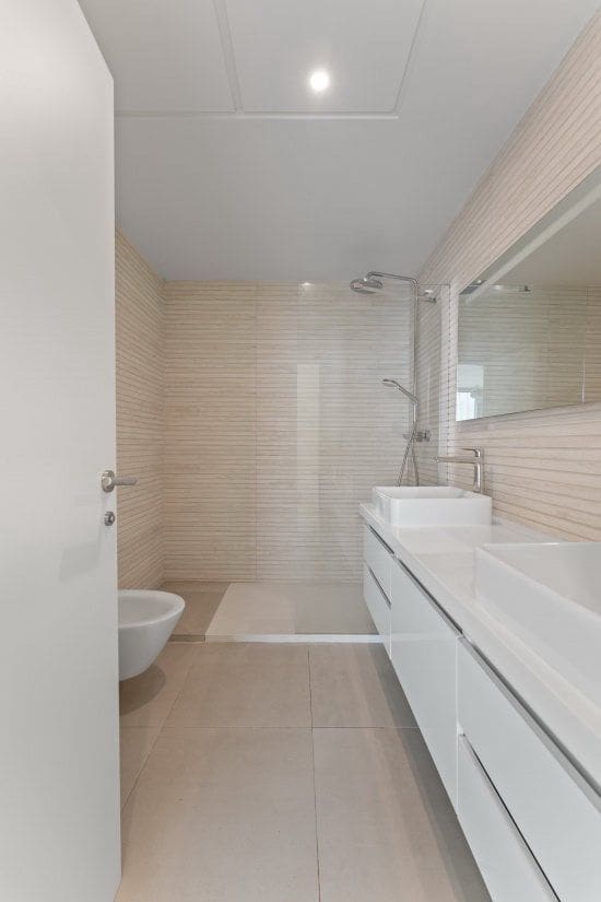 4 bedroom Villa for sale in Sotogrande with garage - € 940,000 (Ref: 9396328)