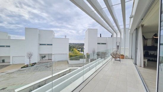 4 bedroom Villa for sale in Sotogrande with garage - € 940,000 (Ref: 9396328)