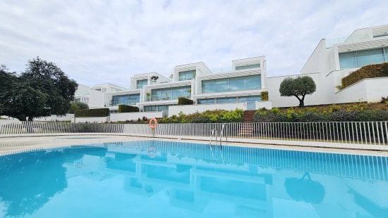 4 bedroom Villa for sale in Sotogrande with garage - € 940,000 (Ref: 9396328)