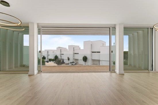 4 bedroom Villa for sale in Sotogrande with garage - € 940,000 (Ref: 9396328)