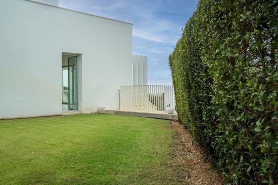 4 bedroom Villa for sale in Sotogrande with garage - € 940,000 (Ref: 9396328)