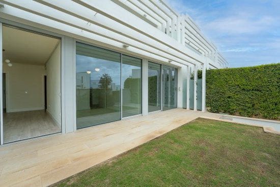 4 chambre Villa/Maison à vendre à Sotogrande, San Roque avec garage - 940 000 € (Ref: 9396328)