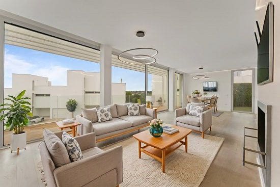 4 bedroom Villa for sale in Sotogrande with garage - € 940,000 (Ref: 9396328)