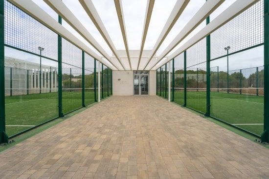 4 bedroom Villa for sale in Sotogrande with garage - € 940,000 (Ref: 9396328)