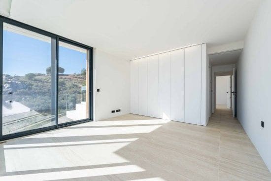 5 bedroom Villa for sale in Sotogrande - € 3,350,000 (Ref: 9400665)