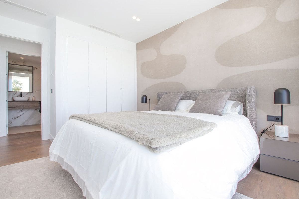 Chalet de 4 habitaciones en Estepona en venta con garaje - 2.495.000 € (Ref: 9439727)