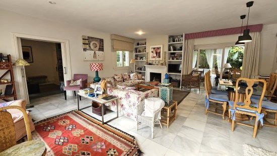 5 Zimmer Villa zu verkaufen in Sotogrande - 995.000 € (Ref: 9439728)