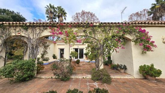 5 Zimmer Villa zu verkaufen in Sotogrande - 995.000 € (Ref: 9439728)