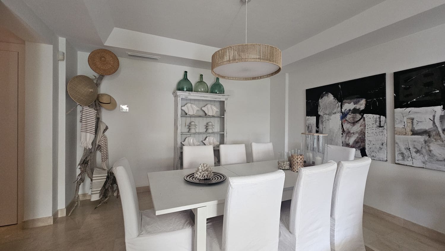 3 quarto Apartamento para arrendar em Sotogrande com garagem - 3 000 € (Ref: 9455971)