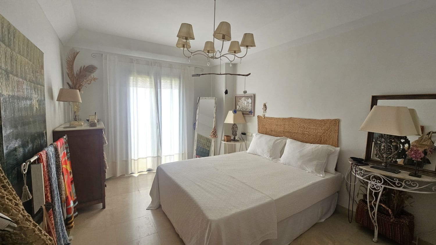 3 quarto Apartamento para arrendar em Sotogrande com garagem - 3 000 € (Ref: 9455971)