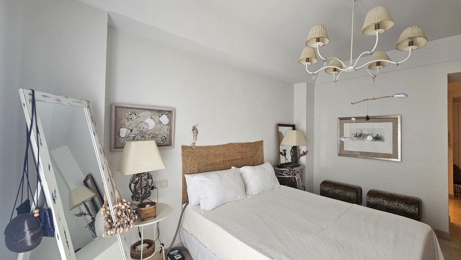 3 quarto Apartamento para arrendar em Sotogrande com garagem - 3 000 € (Ref: 9455971)