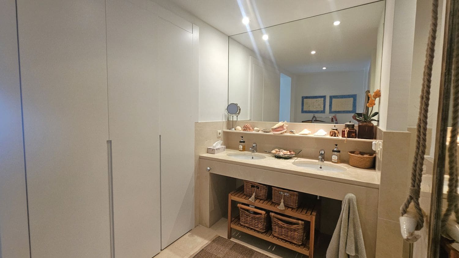 3 quarto Apartamento para arrendar em Sotogrande com garagem - 3 000 € (Ref: 9455971)