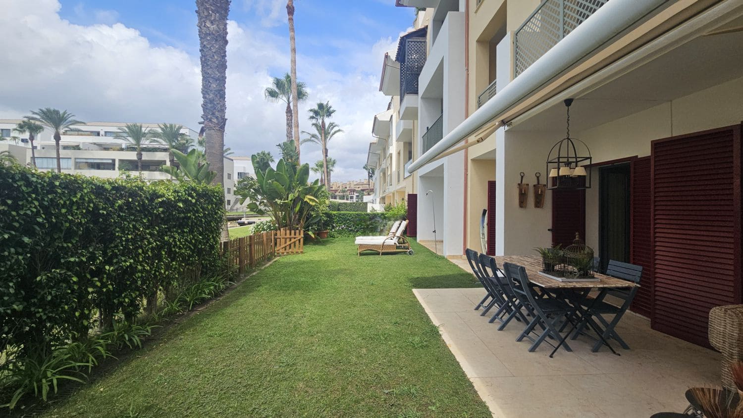3 quarto Apartamento para arrendar em Sotogrande com garagem - 3 000 € (Ref: 9455971)