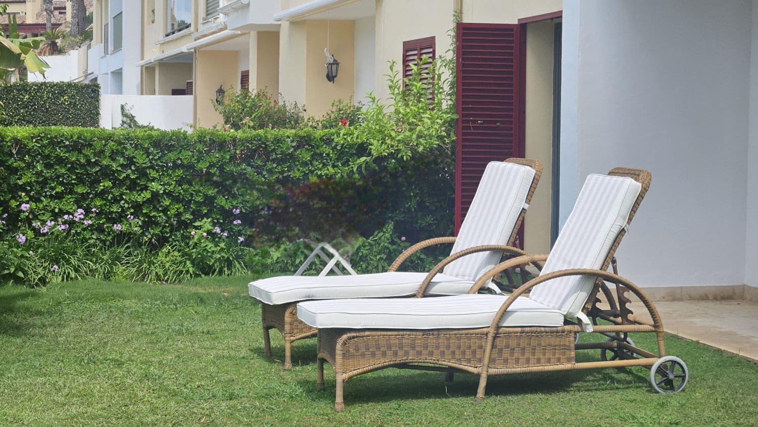 3 quarto Apartamento para arrendar em Sotogrande com garagem - 3 000 € (Ref: 9455971)