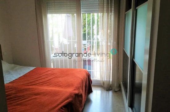 Apartamento de 2 habitaciones en Torreguadiaro en alquiler - 1.000 € (Ref: 9468250)
