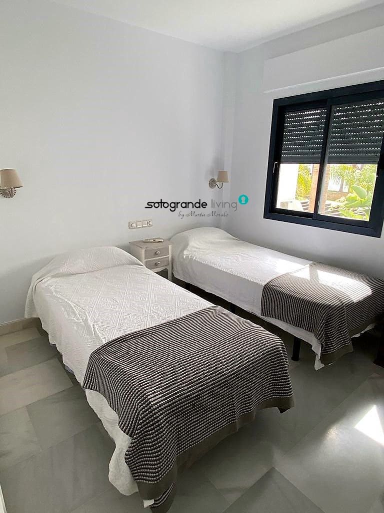 3 soveværelse Lejlighed til leje i Sotogrande med garage - € 2.300 (Ref: 9561450)