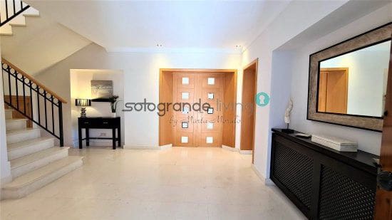 4 sypialnia Willa do wynajęcia w Sotogrande - 6 500 € (Ref: 9561452)