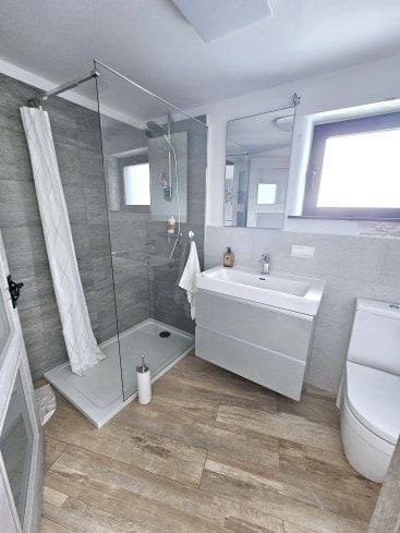 5 bedroom Villa for sale in Torreguadiaro - € 1,300,000 (Ref: 9561453)