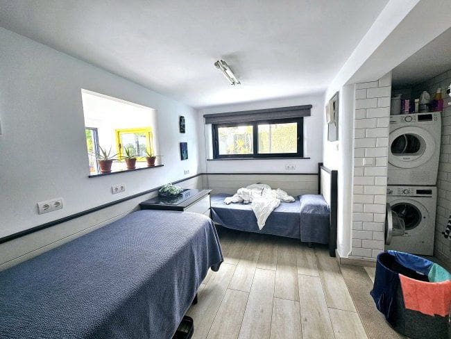 5 bedroom Villa for sale in Torreguadiaro - € 1,300,000 (Ref: 9561453)