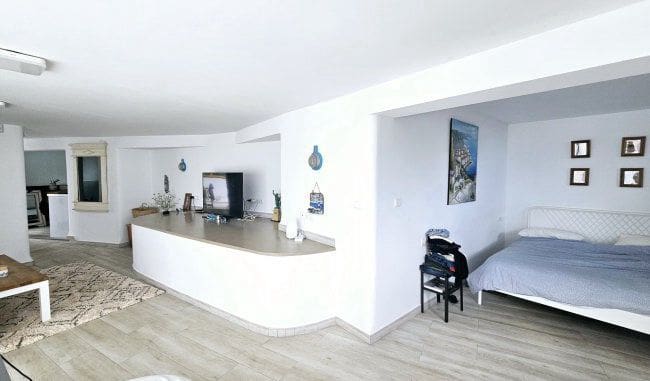 5 bedroom Villa for sale in Torreguadiaro - € 1,300,000 (Ref: 9561453)