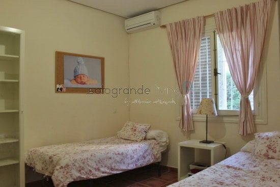 4 makuuhuone Huoneisto vuokrattavana paikassa Sotogrande, San Roque - 1 300 € (Ref: 9568258)