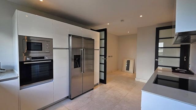 3 soveværelse Lejlighed til salg i Sotogrande Alto, San Roque - € 1.350.000 (Ref: 9590863)