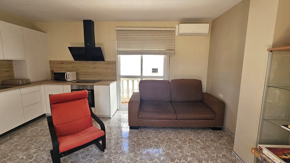 3 bedroom Townhouse for sale in Pueblo Nuevo de Guadiaro with garage - € 410,000 (Ref: 9637260)