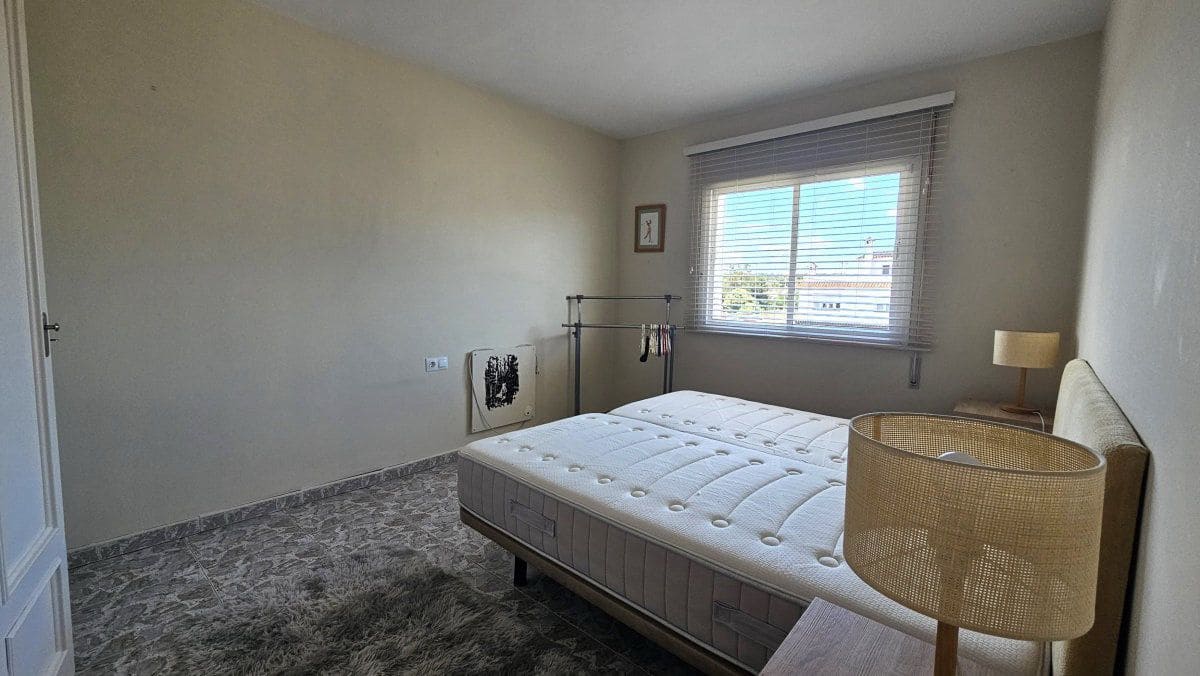 3 bedroom Townhouse for sale in Pueblo Nuevo de Guadiaro with garage - € 410,000 (Ref: 9637260)