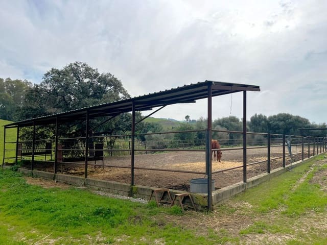 Finca/Country House for sale in Jimena de la Frontera - € 400,000 (Ref: 9637261)