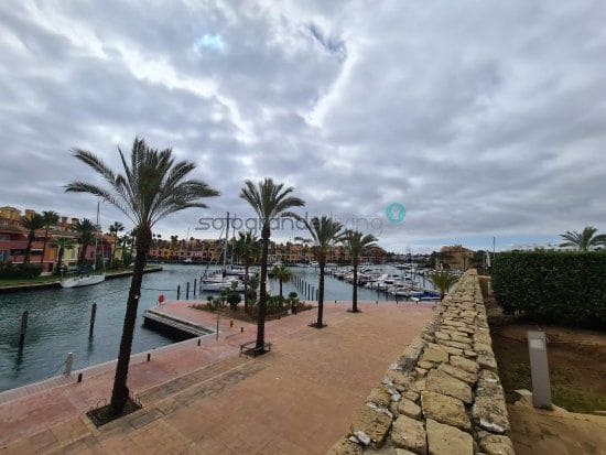 2 soverom Leilighet til leie i Sotogrande med garasje - € 2 500 (Ref: 9655798)