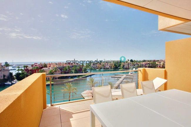 2 soverom Leilighet til leie i Sotogrande med garasje - € 2 500 (Ref: 9655798)