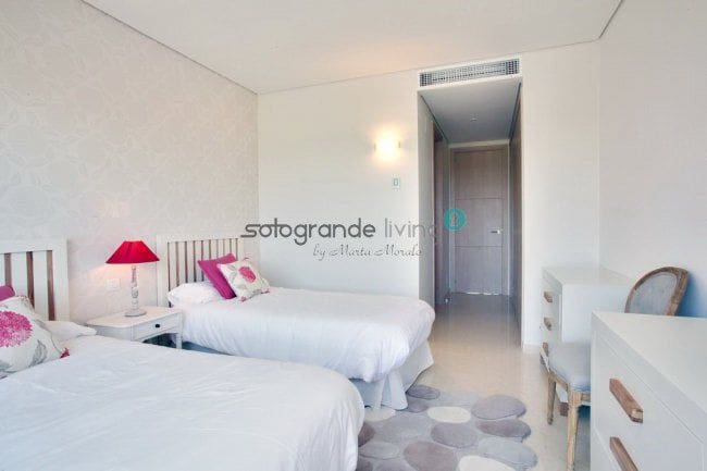 2 soverom Leilighet til leie i Sotogrande med garasje - € 2 500 (Ref: 9655798)