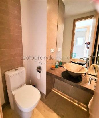 2 soverom Leilighet til leie i Sotogrande med garasje - € 2 500 (Ref: 9655798)