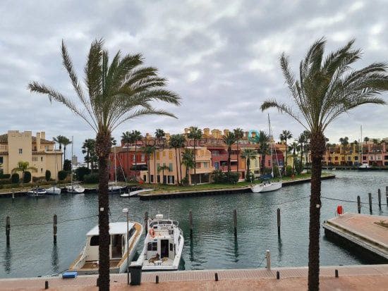 2 soverom Leilighet til leie i Sotogrande med garasje - € 2 500 (Ref: 9655798)