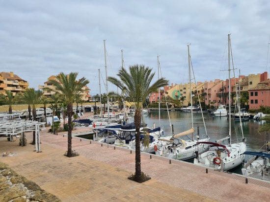 2 soverom Leilighet til leie i Sotogrande med garasje - € 2 500 (Ref: 9655798)