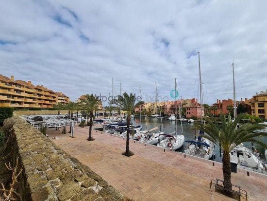 2 soverom Leilighet til leie i Sotogrande med garasje - € 2 500 (Ref: 9655798)