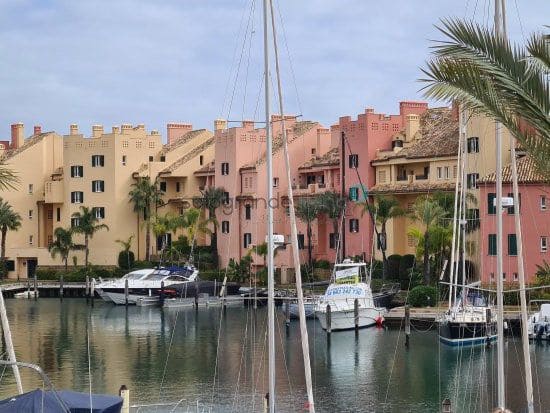 2 soverom Leilighet til leie i Sotogrande med garasje - € 2 500 (Ref: 9655798)