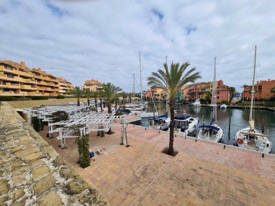 2 soverom Leilighet til leie i Sotogrande med garasje - € 2 500 (Ref: 9655798)