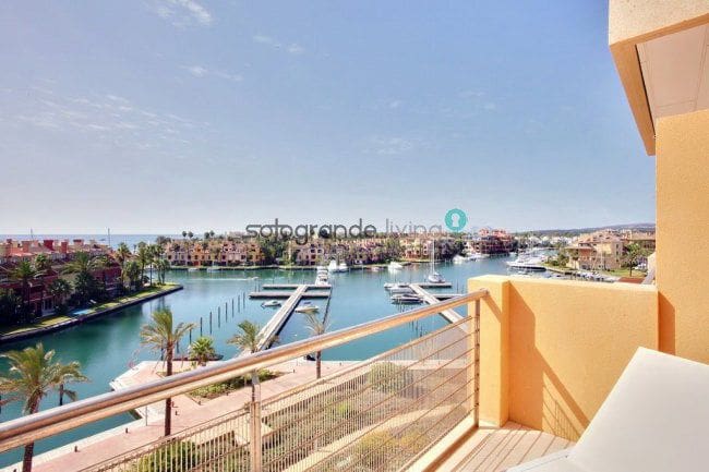 2 soverom Leilighet til leie i Sotogrande med garasje - € 2 500 (Ref: 9655798)