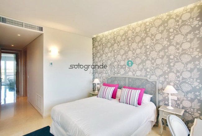 2 soverom Leilighet til leie i Sotogrande med garasje - € 2 500 (Ref: 9655798)