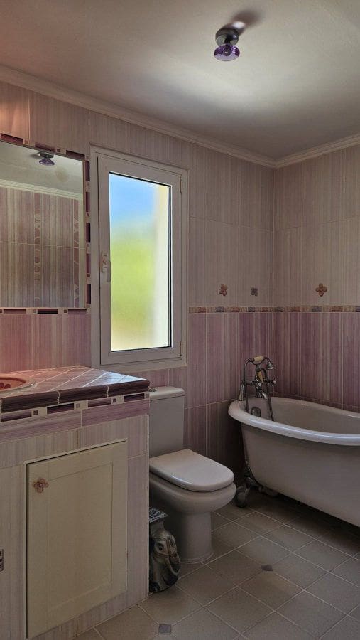 3 sovrum Villa till salu i La Alcaidesa - 620 000 € (Ref: 9698151)