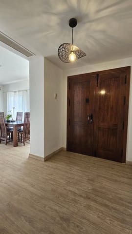 3 sovrum Villa till salu i La Alcaidesa - 620 000 € (Ref: 9698151)