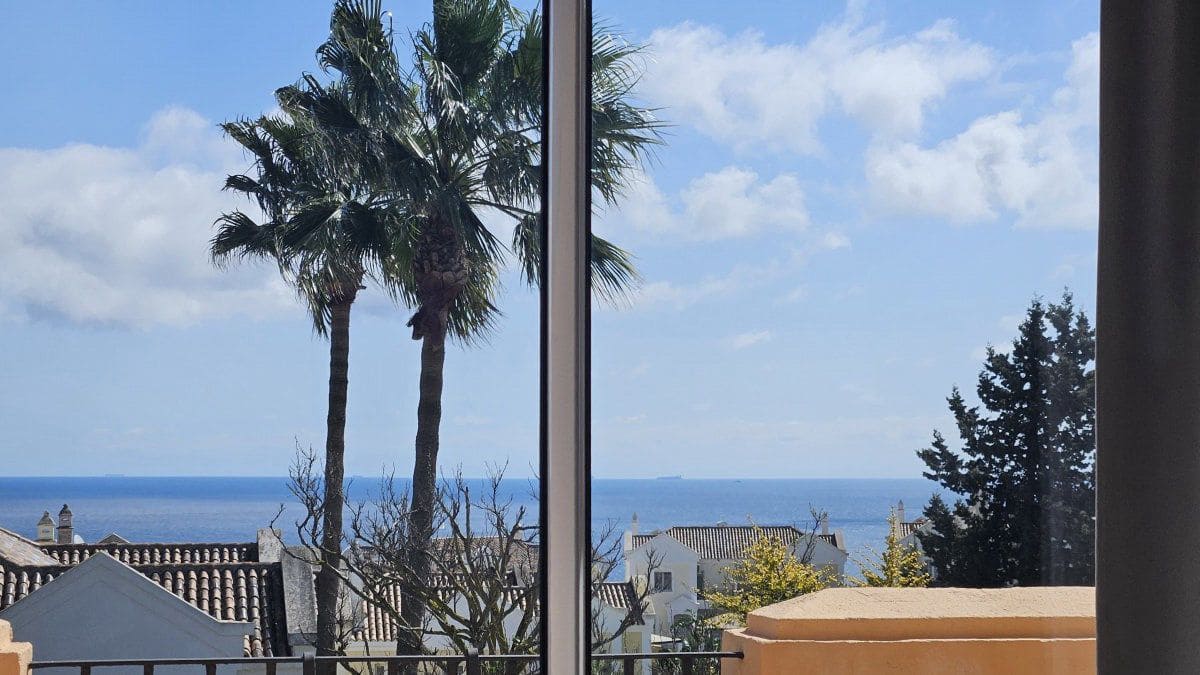 3 sovrum Villa till salu i La Alcaidesa - 620 000 € (Ref: 9698151)