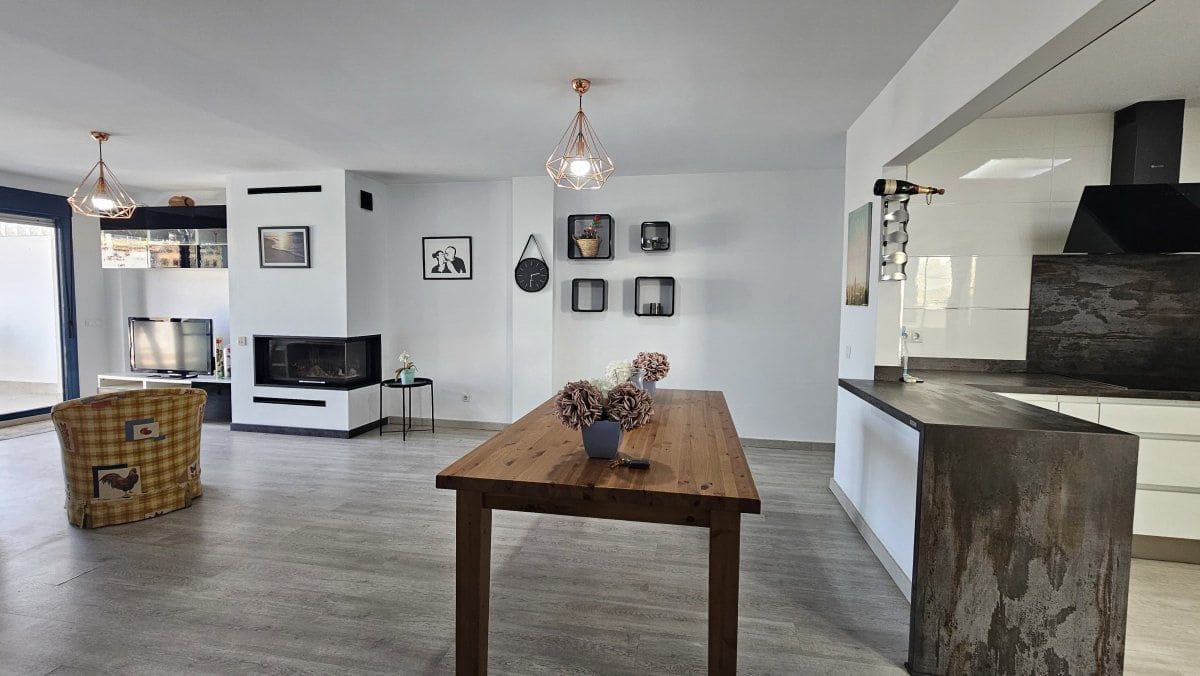 3 soveværelse Lejlighed til salg i La Alcaidesa - € 425.000 (Ref: 9701430)