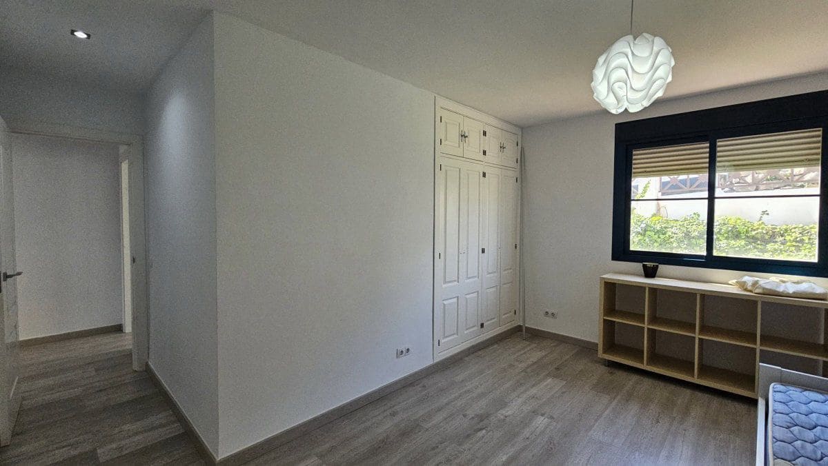 3 soveværelse Lejlighed til salg i La Alcaidesa - € 425.000 (Ref: 9701430)