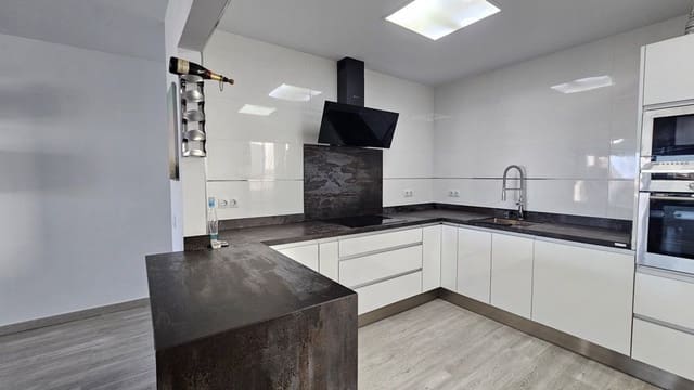 3 soveværelse Lejlighed til salg i La Alcaidesa - € 425.000 (Ref: 9701430)