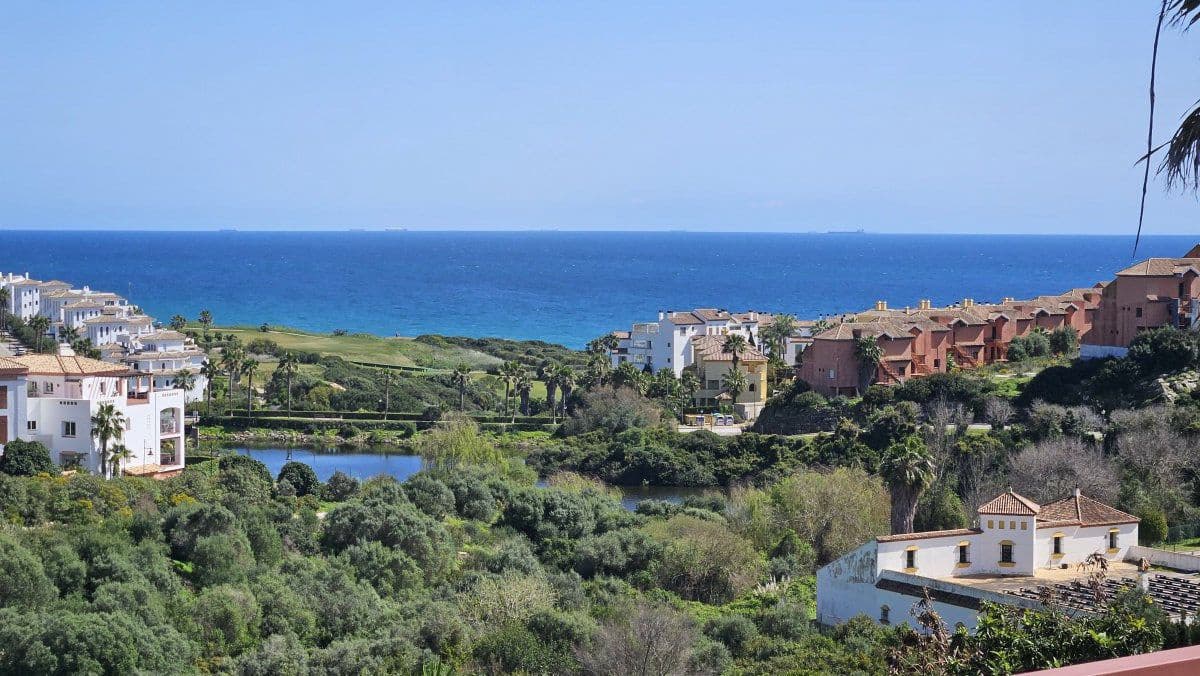 3 soveværelse Lejlighed til salg i La Alcaidesa - € 425.000 (Ref: 9701430)