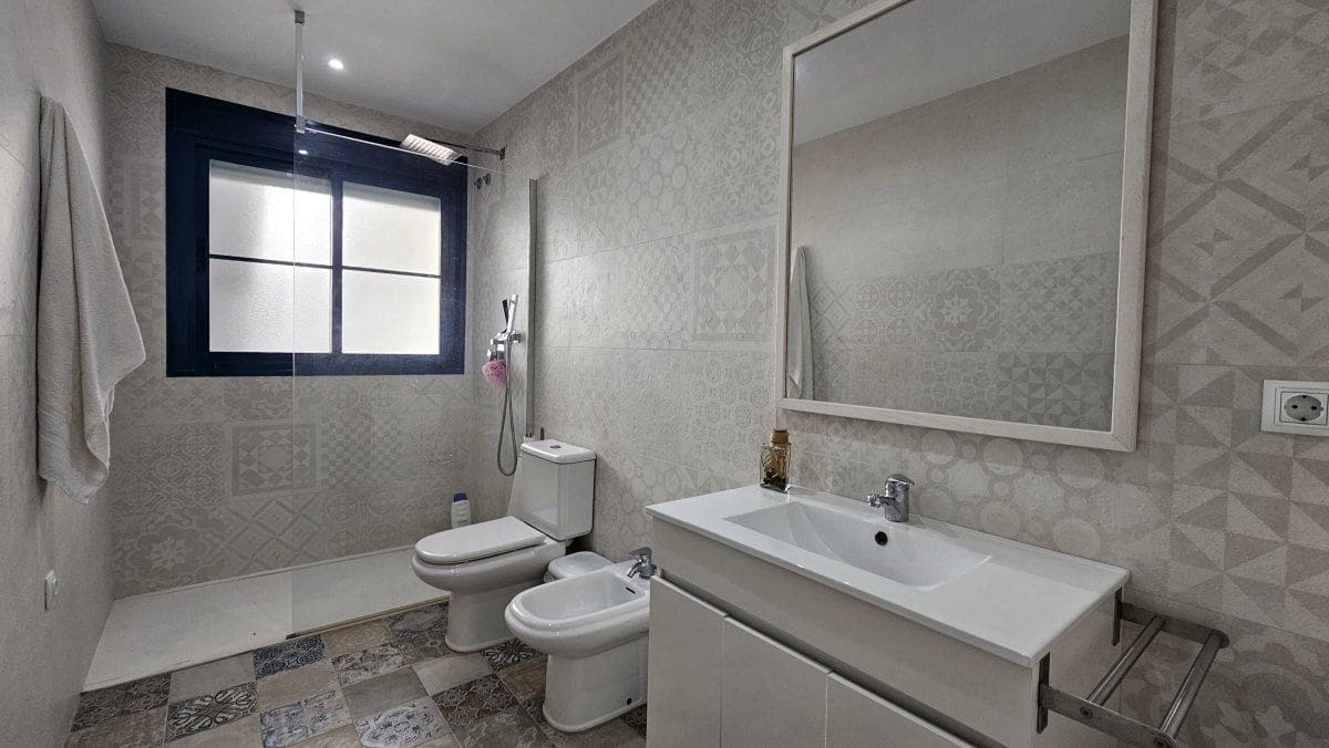 3 soveværelse Lejlighed til salg i La Alcaidesa - € 425.000 (Ref: 9701430)