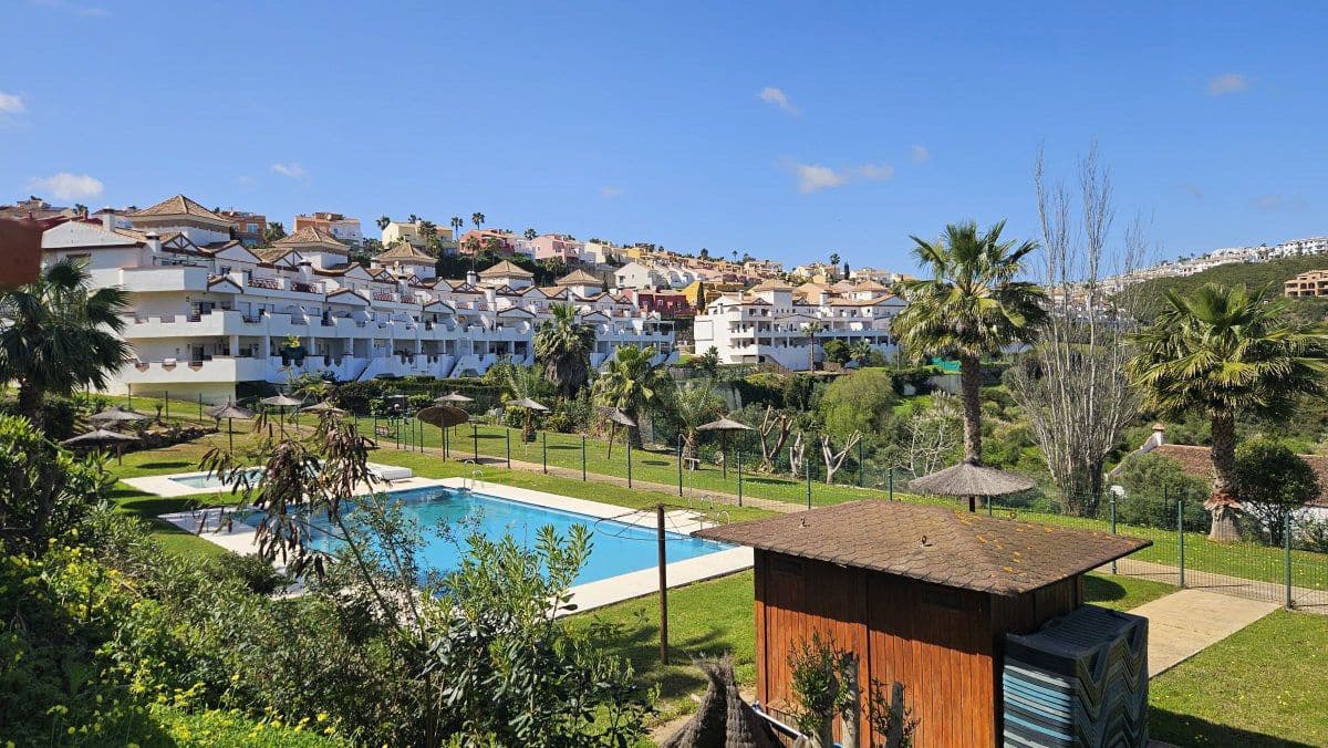 3 soveværelse Lejlighed til salg i La Alcaidesa - € 425.000 (Ref: 9701430)