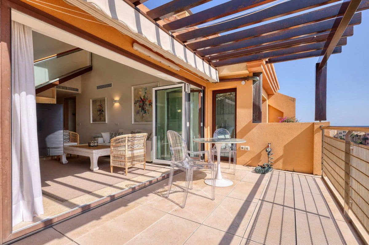 2 bedroom Apartment for rent in Sotogrande with garage - € 3,250 (Ref: 9714645)